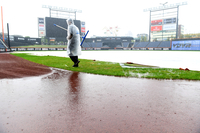 [포토] 물 웅덩이 생긴 대전 한화생명볼파크