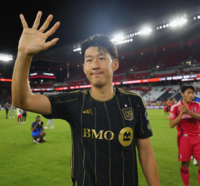 ‘광폭기세’ 손흥민, 4연속 골·8G 8골…토트넘 팬들 “우린 뭐하냐”