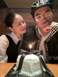 전진♥류이서 부부, 눈빛만 봐도 ‘꿀 뚝뚝’...결혼 5주년에도 여전히 ‘핫한 신혼’