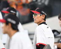 [포토] 염경엽 감독 ‘경기 안풀리네’