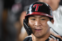 [포토] 오지환, 5회 시원한 솔로포