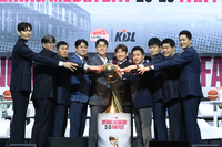 10개 구단이 꼽은 우승 후보는 KCC와 LG…KCC, 뜬금 “라건아가 우승”이라고 외친 이유는? [KBL미디어데이]