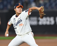 정우주가 장착한 ‘RYU 커브’→스승은 정현우? “류현진 선배에게 부끄러워서 못 묻겠다” [백스톱]