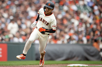 ‘바람의 손자’ 이정후, 정규시즌 마지막 날 ‘3안타 작렬’…타율 0.266으로 시즌 마무리