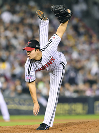 [포토]역동적으로 투구하는 LG 김영우