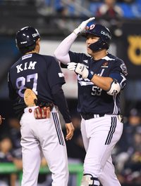 [포토]두산 양석환, 2점 홈런으로 기선 제압