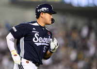 [포토]시즌 8호 홈런 넘긴 두산 양석환