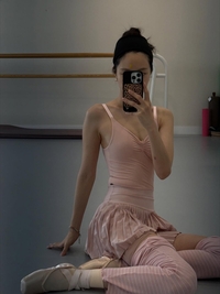 손나은, 시선 끄는 발레코어룩 공개