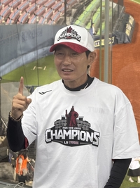 ‘고맙다, SSG’ LG 우승 확정! 잠실은 순식간에 ‘눈물 바다’로 [SS현장속으로]