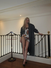 전소미, 시선을 끄는 독보적 각선미