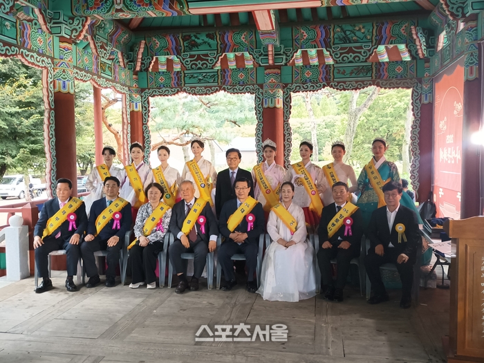 제34회 소충·사선문화상 영예의 수상자…대상에 이중근 부영그룹 회장, 특별공로상에 가수 최진희 등 수상