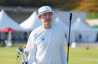 [포토]32강전 통과한 최용희(정몽구배 한국양궁대회)