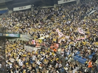 SSG 점수 내자, 잠실 “와~!” 축제 분위기→자력 우승 힘들다면…몸은 서울인데, 마음은 문학 향한 LG 팬들 [SS현장속으로]