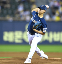 [포토] NC 김태경 ‘힘찬 투구’