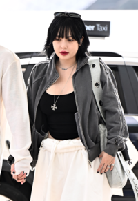 후덕해진 현아 ‘임신설 또?’…♥용준형과 동반 출국