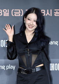 [포토]이사배, 과감한 시스루 패션