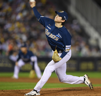 [포토] 역투하는 전사민 ‘승리를 지켜라’