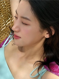 ‘힐링타임’ 박주현, 푸꾸옥에서 민트 스윔웨어 청량 비주얼