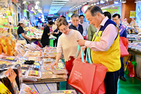 이병선 속초시장, 추석 명절 전통시장 장보기 행사