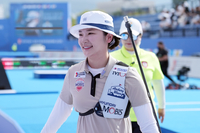 [포토]리커브 4강 진출에 미소 짓는 강채영