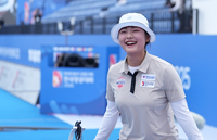 [포토]4강 진출에 환하게 웃는 유희연