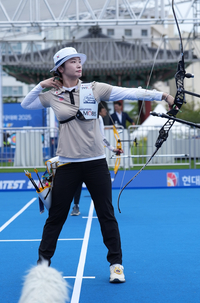 [포토]강채영, 끝까지 자세 유지!