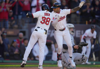 3차전 가보자고! ‘홈런의 힘’ 클리블랜드-‘탄탄 마운드’ 샌디에이고, WC 2차전 나란히 승리