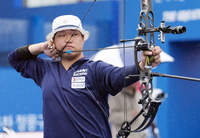 [포토]타깃에 집중하는 안태환