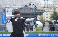 [포토]결승 노리는 전한서(정몽구배 양궁)