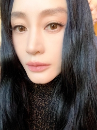 ‘클로즈업도 완벽’ 김혜수, 세월 역행하는 미모