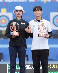 [포토]정몽구배 양궁 리커브 우승 차지한 임시현-김종우
