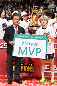 “지난해보다 더 나은 선수 돼야”…‘챔프전 MVP’ BNK 안혜지의 새 시즌 각오 [SS시선집중]