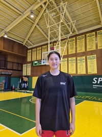 “오로지 수비만 머릿속에” BNK 박성진, 가을을 준비하는 ‘리바운드 여전사’