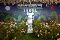 베어브릭(BE@RBRICK), 첫 한국 전시···120여 명의 톱 크리에이터와 함께해