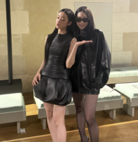 노윤서X올데프 애니, 파리 접수한 ‘핫 걸’ [★SNS]