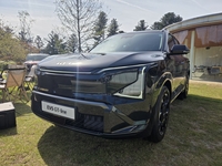 “아빠들, 그냥 이 차 사세요”… EV5 타본 기자가 ‘악뮤 러브 리’ BGM 깔아준 진짜 이유 [원성윤의 가요타요]