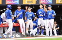 [포토]5점 차 앞서 나가는 삼성