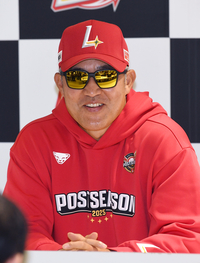 [포토]미소 짓는 SSG 이숭용 감독