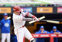 [포토]SSG 고명준, 준PO 1차전 추격 홈런