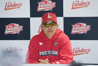 [포토]준플레이오프 1차전 앞둔 SSG 이숭용 감독