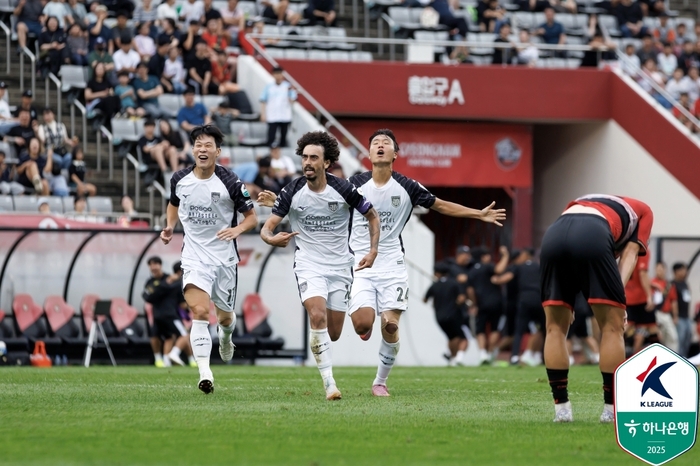 news-p.v1.20251009.ae7584cb7c0943c28835249f88a4608d_P1.jpg