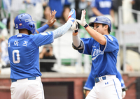 [포토]2점 홈런 기록한 삼상 김영웅