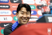 차범근·홍명보 넘어 ‘단독 1위’…‘선발 출격’ 손흥민, 韓A매치 역대 최다 출전 신기록 작성 ‘137경기’ [브라질전 현장]