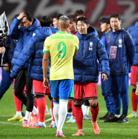 김보라, 잘록한 허리에 과감한 스트랩 비키니 자태 [★SNS]