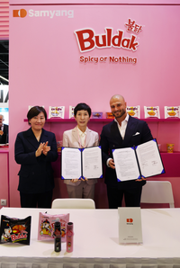 ‘K-푸드 열풍’ 유럽 공략 가속! 삼양식품 김정수 부회장, 아누가(ANUGA) 2025 현장 방문