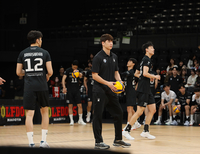 선수 아닌 현대캐피탈 ‘코치’ 문성민 “배우는 단계, 긴 말보다 잘할 수 있는 분위기 만드는 역할 하고파”[SS나고야in]