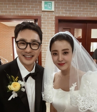 박은혜, 이혼 7년 만에 “제 신랑입니다! 놀라지 마세요!”