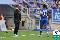 ‘5골 폭발’ 수원, 천안 꺾고 2위 자리 고수…부천은 2연승으로 3위 탈환