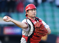 사자 잡으러 가보자고! 이지영, PS 첫 선발 출전…이숭용 감독 “원태인 상대로 강했다” [준PO3]