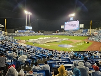 휴, 십년감수했네! ‘KS 악몽 떠오른’ 삼성, 한숨 돌렸다…SSG-삼성 준PO 3차전, 7시20분 재개 [준PO3]